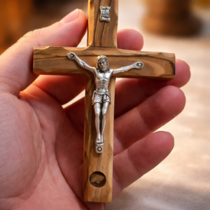 Croce Latina in Legno d'Ulivo con sasso raccolto chiesa delSanto Sepolcro | Crocifisso da Mano Artigianale