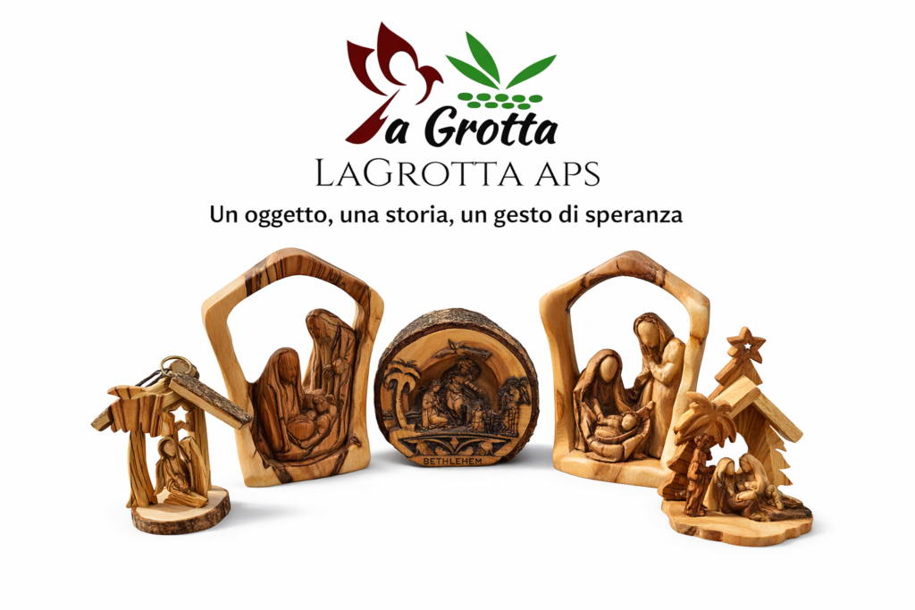 Collezione di sculture in legno che rappresentano scene della Natività, con un logo in alto e il motto 'Un oggetto, una storia, un gesto di speranza'.